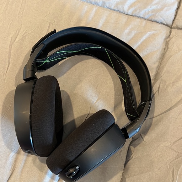 SteelSeries Arctis 9X Wireless Gaming Headset - Picture 3 of 7